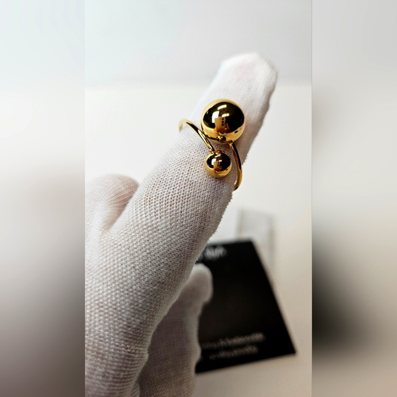 18K Gold Plated Stainless Steel Ring - Picture 5 of 9